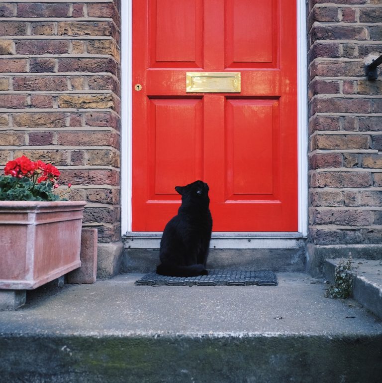 La porte rouge